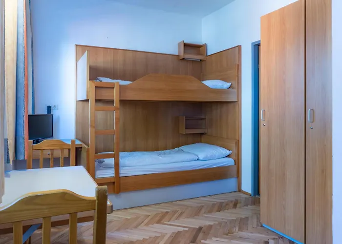 Hostel Haus Wendy *